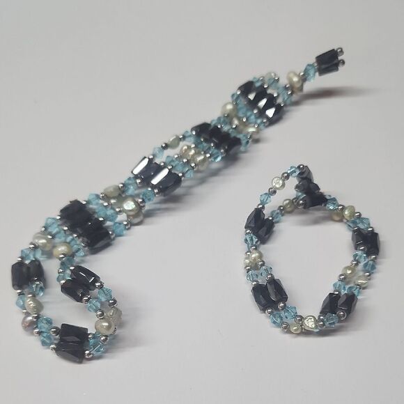 Elegant Blue and Black Beaded Magnetic Jewelry Set Hematite - Picture 1 of 3